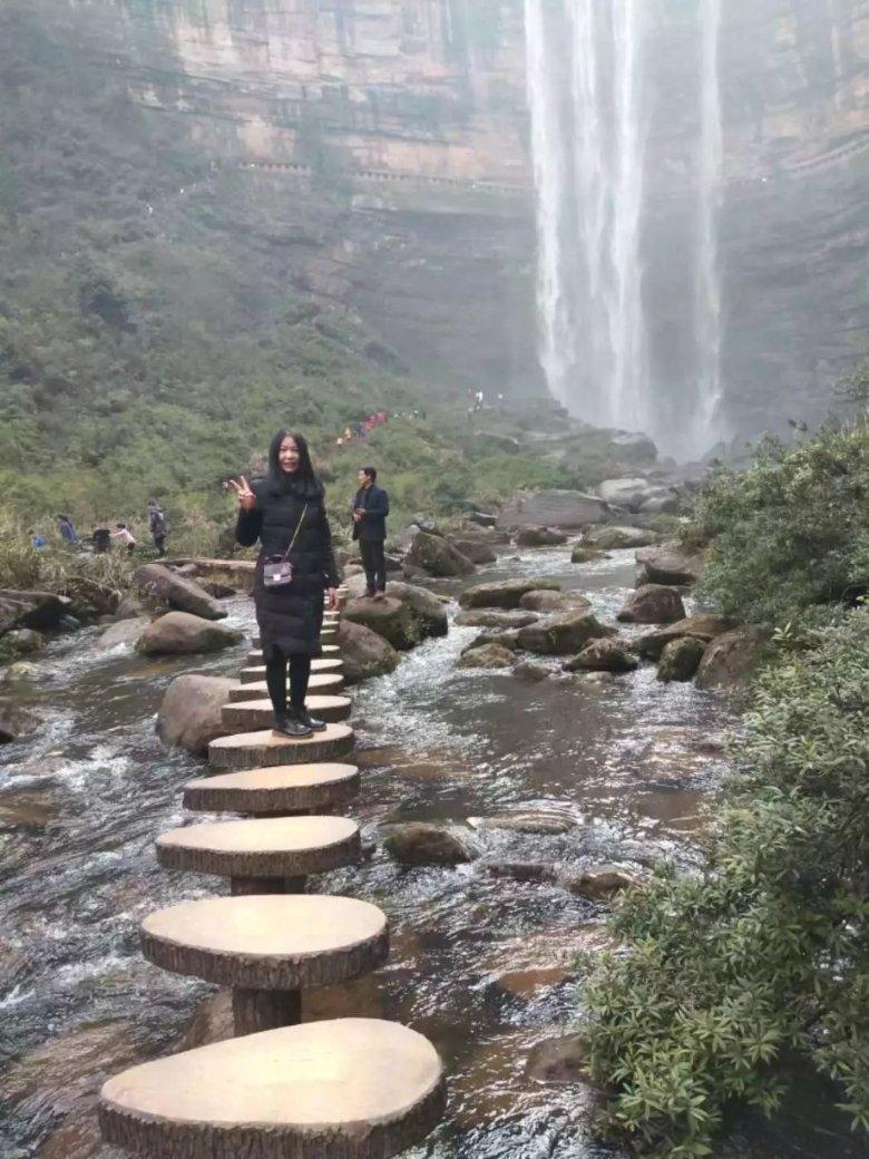 认识孙俪夫妇带孩子田园摘菜,孙俪夫妇是如何教育孩子的?,探索知识星球的精彩世界